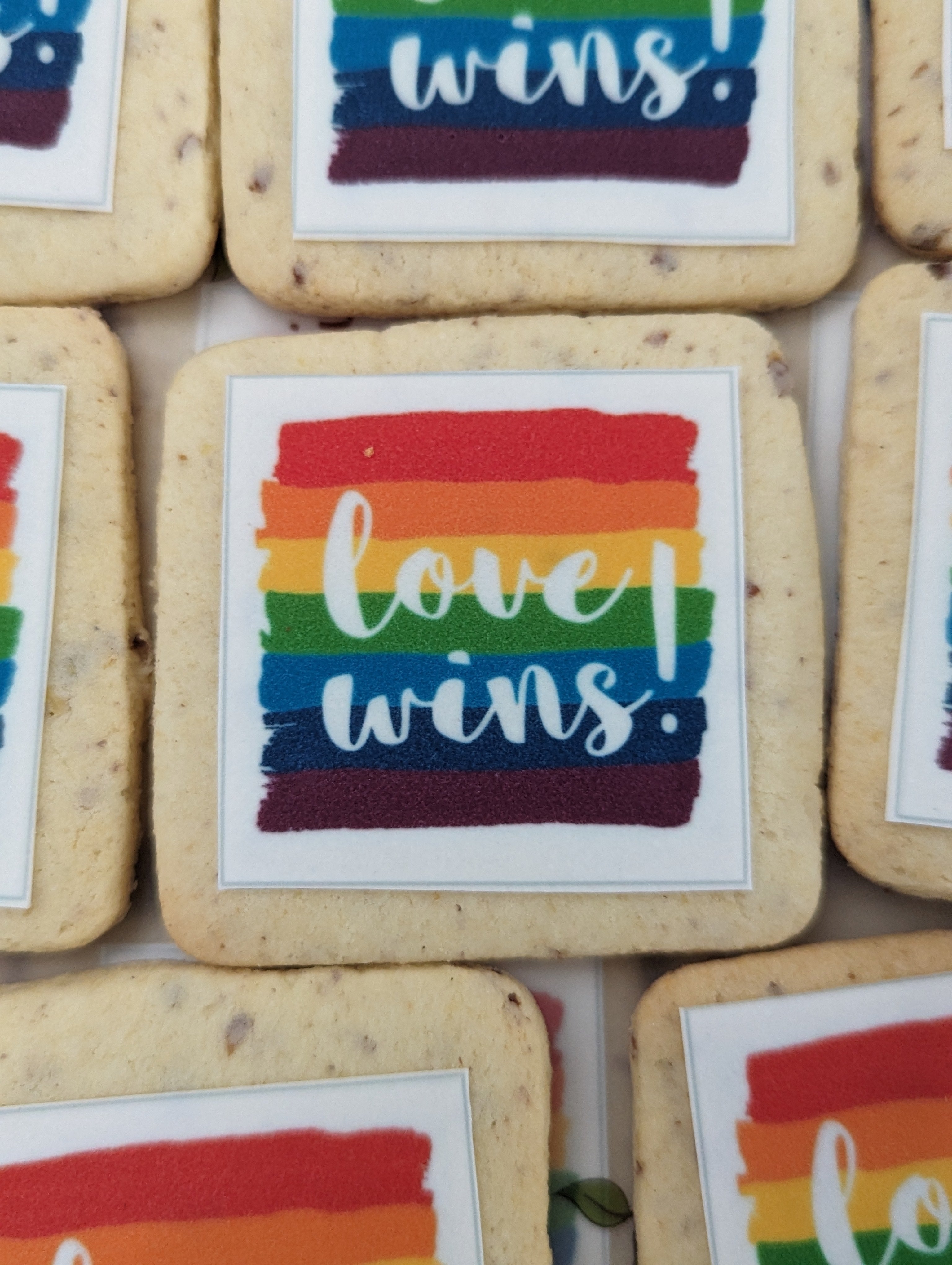 PRIDE Cookies Box