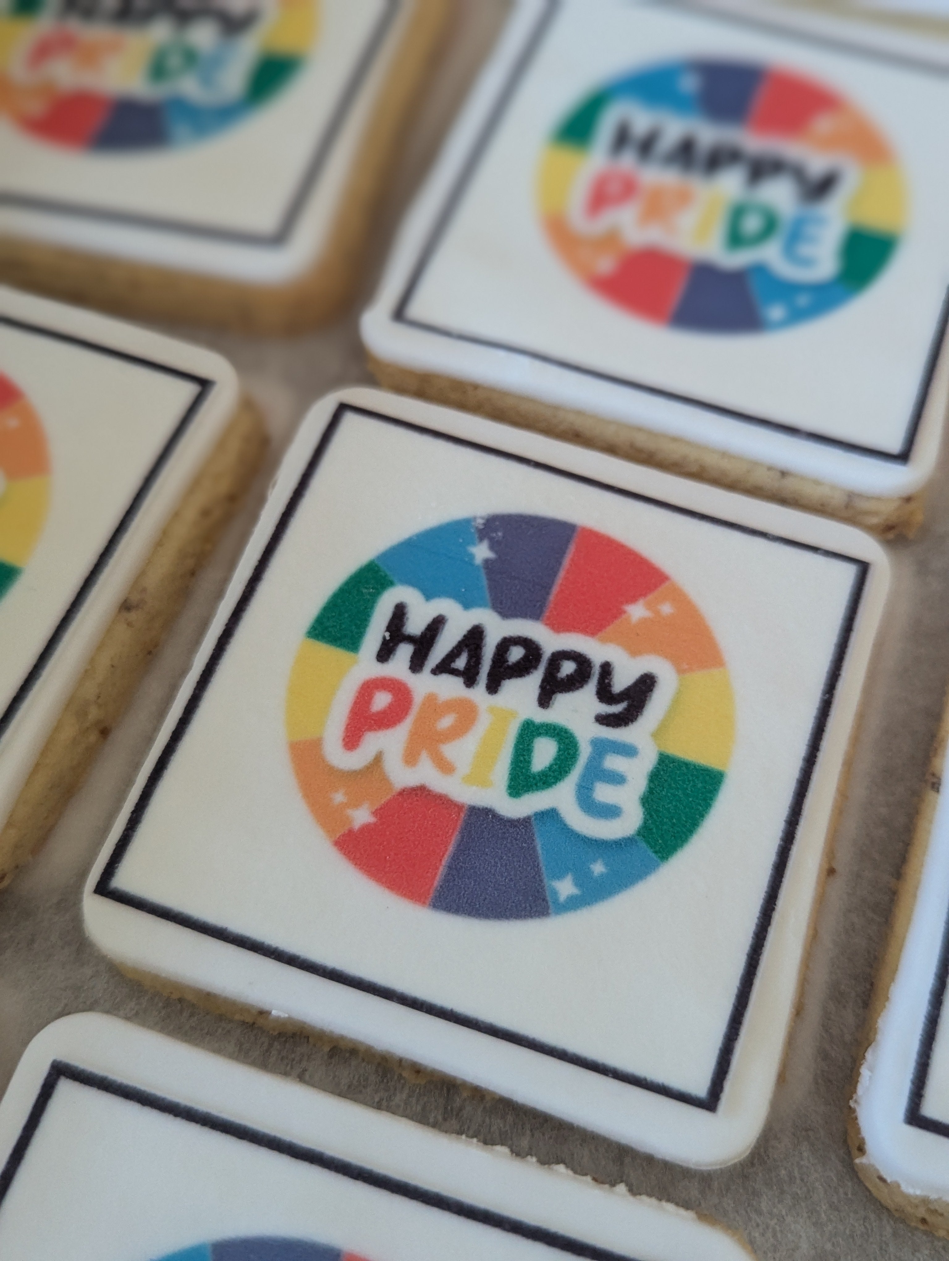 PRIDE Cookies Box